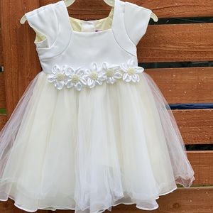 Baby girl white tulle layered dress with 5 pearl flowers